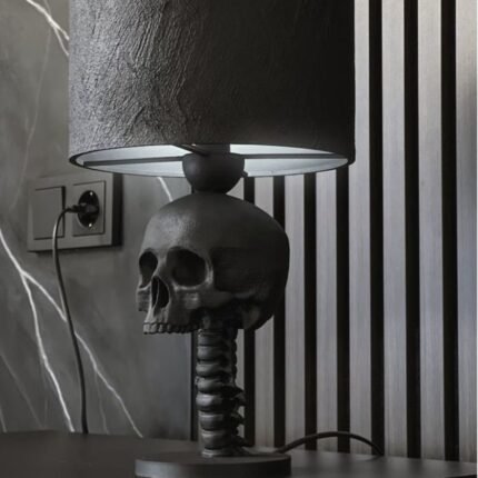 SKULL TABLE LAMP
